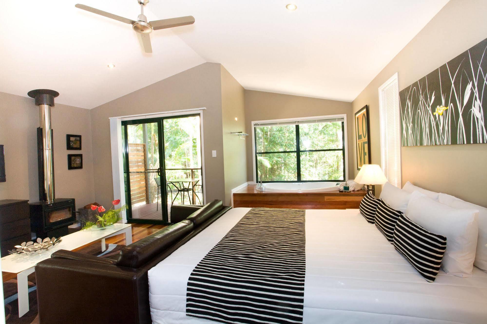 Amore On Buderim Rainforest Cabins Sunshine Coast エクステリア 写真